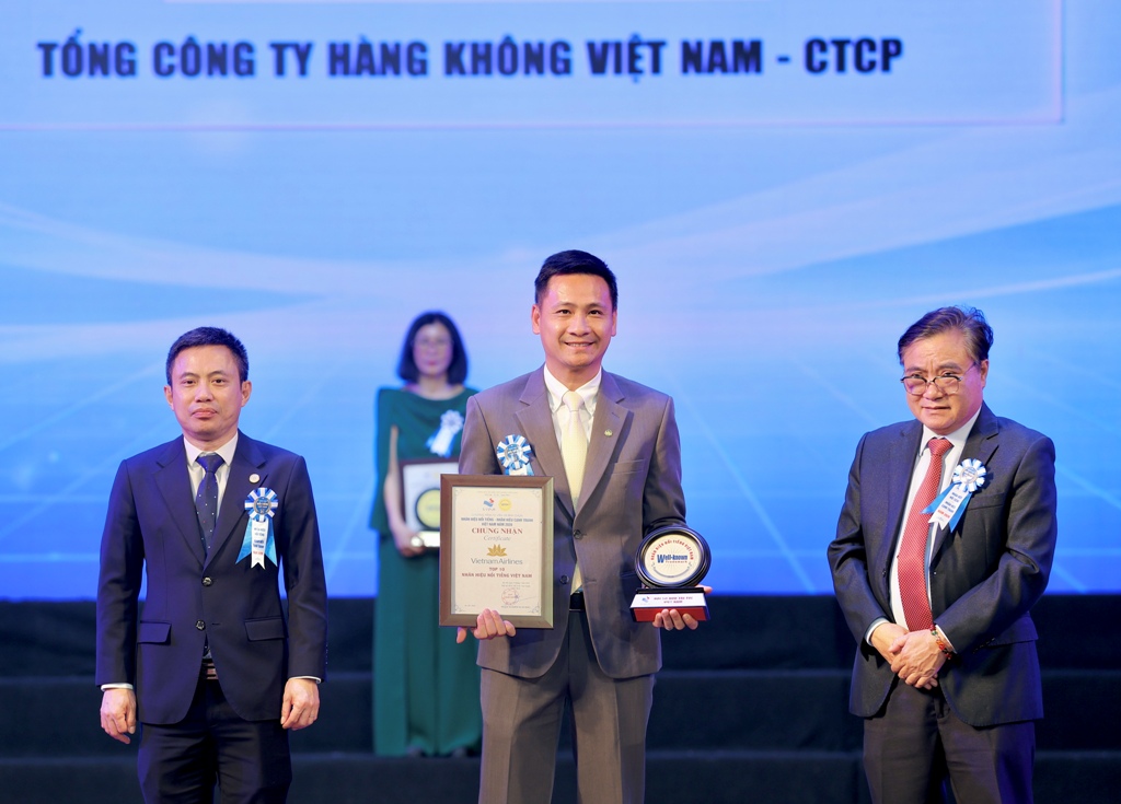 11 năm liên tiếp vào Top 10 Nhãn hiệu nổi tiếng Việt Nam, Vietnam Airlines củng cố vị thế thương hiệu quốc gia